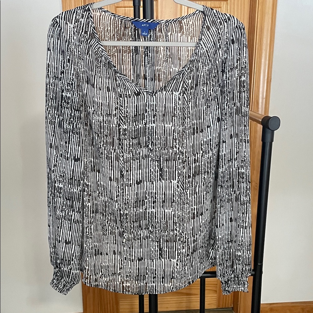 Apt. 9 black and gray Patterned Blouse